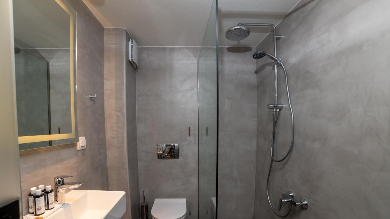 Brettania Hotel Ioannina Exterior photo